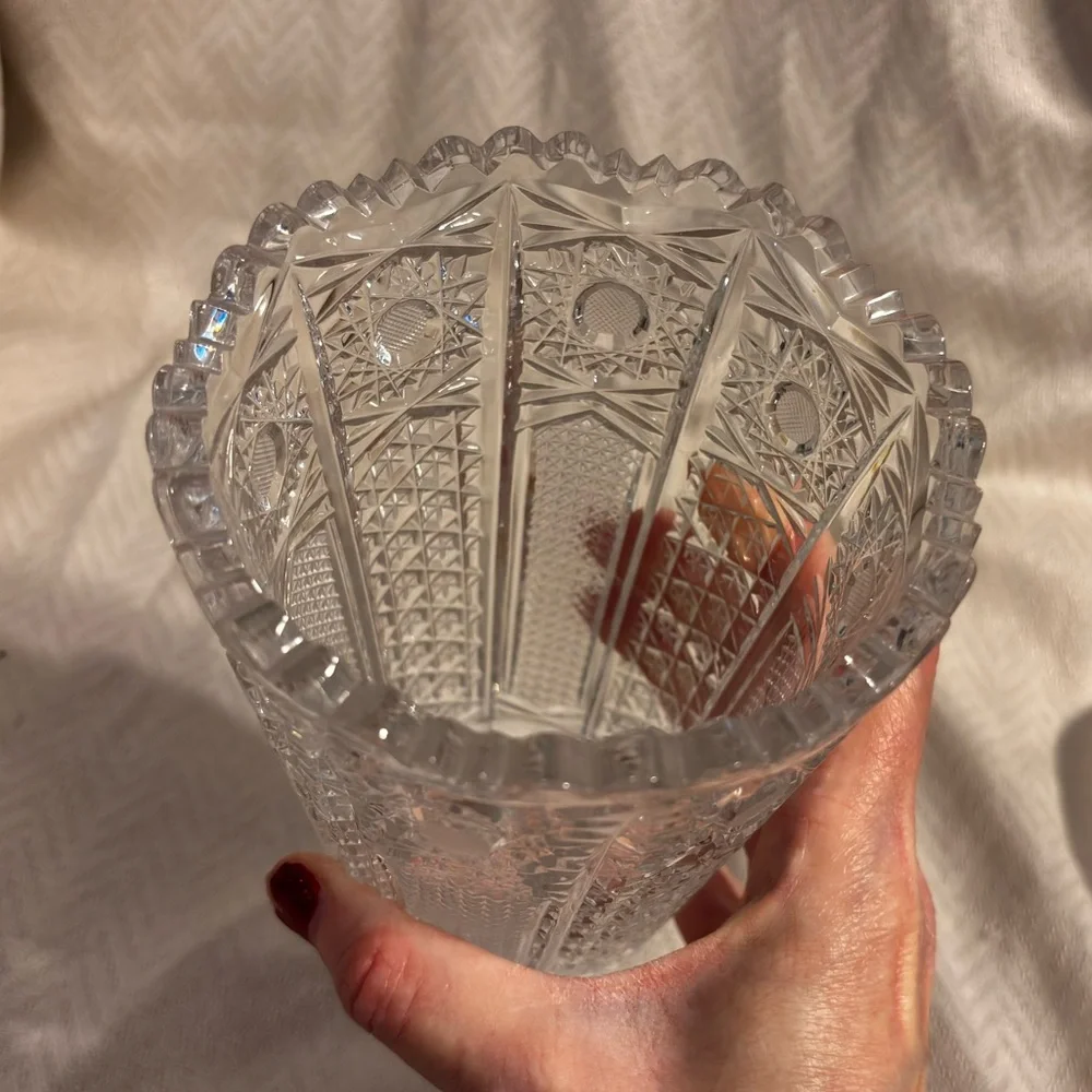 Vintage Cut Glass Crystal Style Vase Starburst Hobstar Pattern - Picture 9 of 12